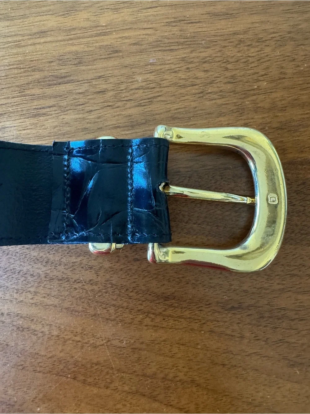 Vintage 90s Avignon Black Croc Embossed Leather Belt with Gold Safety Pin Design